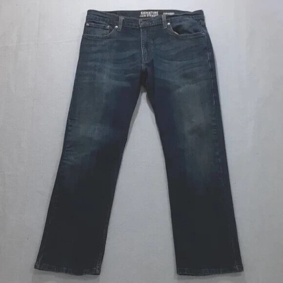 Levi's Other - Signature Levi's Strauss size 34X30 straight leg blue jeans